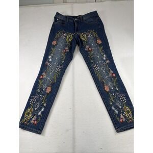 Womens Venus jeans size 4 X 27 great pattern Pearls, Embroidered‎ Beautiful